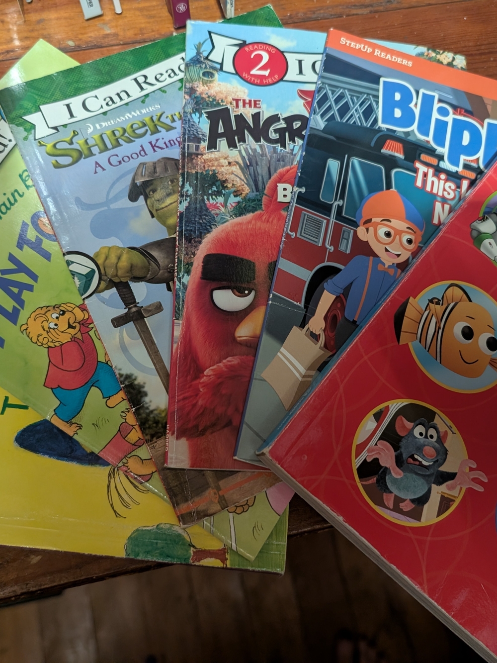 Lot of Kids I Can Read Books Lot of 6 Disney Pixar Shrek Blippi Angry Birds Nemo